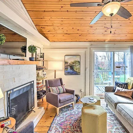 Sunny Hill Cottage Dry Ridge Escape With Deck!
